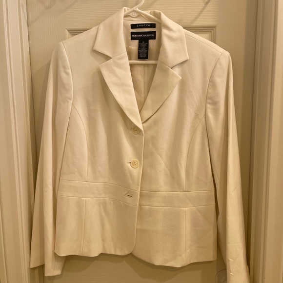 White Blazer - Picture 1 of 6